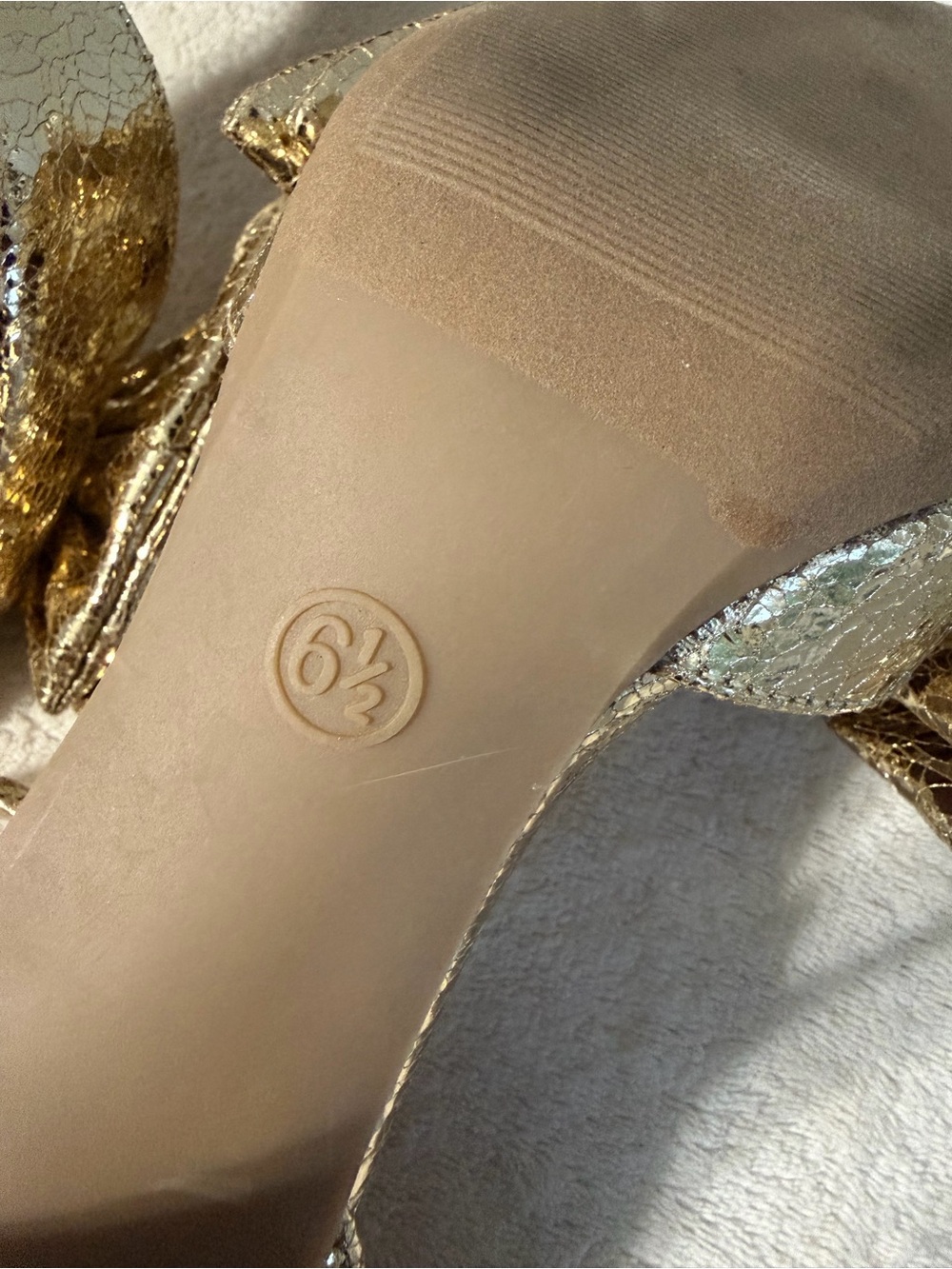 A New Day Grace Bow Heels s6.5 Women’s Gold Color - Picture 2 of 9